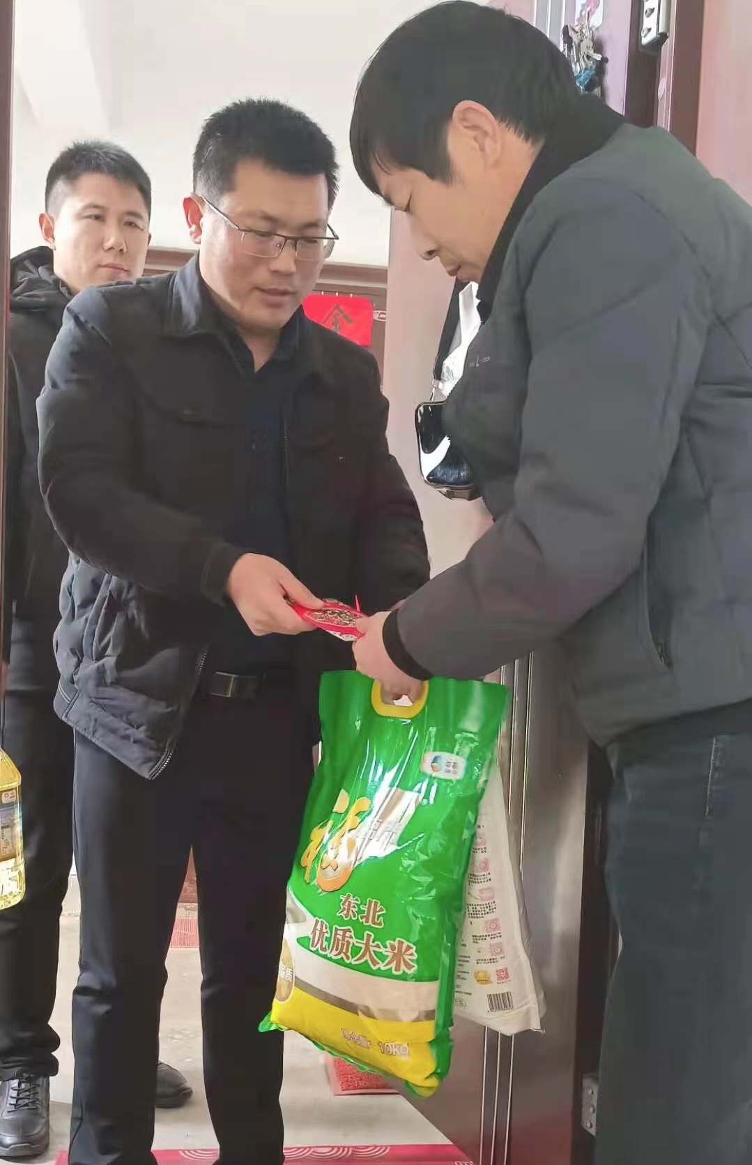 1643165214083030418.jpg 0e0b836579fc05f1482b37b854c1b77.jpg